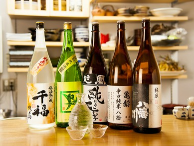 地元広島県産を中心に、全国各地の銘酒をラインナップ