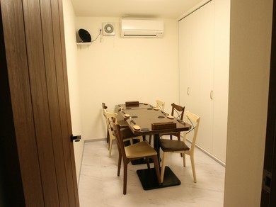 デートや会食の利用にも。個室でゆったりとお過ごしください。
