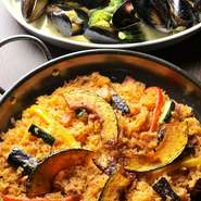 アリスはスイーツだけじゃないんです。ひとつひとつ丁寧に作り上げたお料理もあり、お腹も心も満たされます！