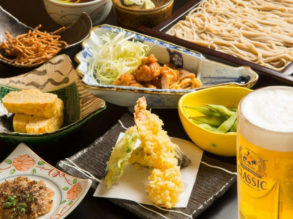 お手軽にお蕎麦もお料理もお楽しみ頂け、100分飲み放題がついたお手軽コース！