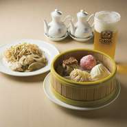 ドリンク1杯（500円以下のメニューより）
＋
前菜3種（台湾ゆば、ザーサイ、枝豆）
＋
以下の3種類よりおひとつチョイス
点心3種盛り合わせ
鶏がらスープ麺ハーフ
担担麺ハーフ