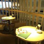 オシャレなカフェ感覚で中華料理をご堪能ください。