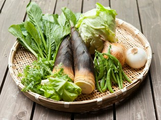 奈良南部の肥沃な土で育った野菜の土の香りを生かして食卓へ