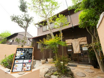 女性が１人でふらっと立ち寄っても、安心してくつろげる店