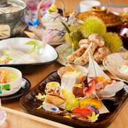 明石の「タコ」や瀬戸内の「魚介類」など地元の食材も多く並びます。新鮮な魚介類やお野菜など、その時期の美味しさをたっぷりと含んだ素材を大切にしたメニューづくり。素材の味を活かした逸品が出迎えてくれます。