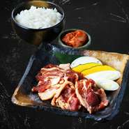 味付ジンギスカン、ライス、キムチ			
