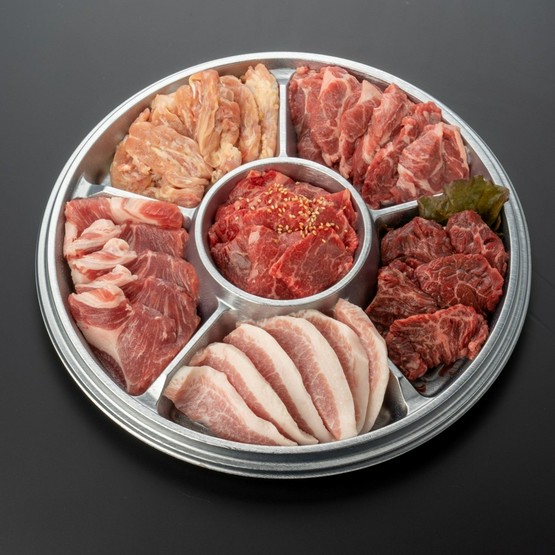 ビラ リストランテ Gaja 恵庭店 千歳 恵庭 北広島 焼肉 の外観写真 ヒトサラ ビラ リストランテ Gaja 恵庭店 千歳 恵庭 北広島 焼肉 の外観写真 ヒトサラ