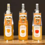 日本酒にこだわっているのはもちろんですが、姉妹店の【SHUGAR MARKET】でも人気の高いコールドプレス製法で造られた果実酒もお勧めです。まるで果実をそのまま食べたり飲んだりしたような味わいです。