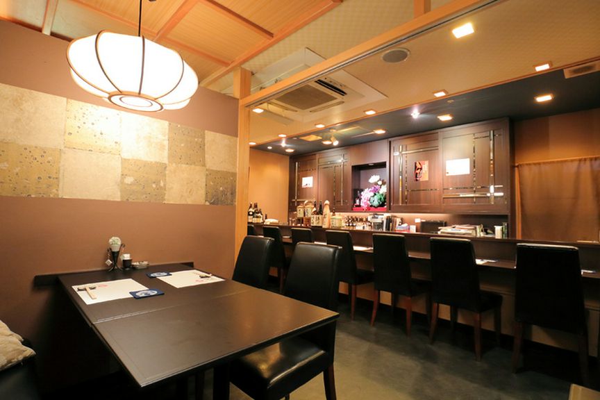 駅から近い隠れ家的なお店。お一人様も歓迎です