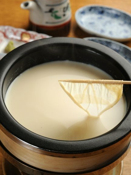 つくる楽しさも魅力。大豆の濃厚な風味が際立つ『引き上げ湯葉』