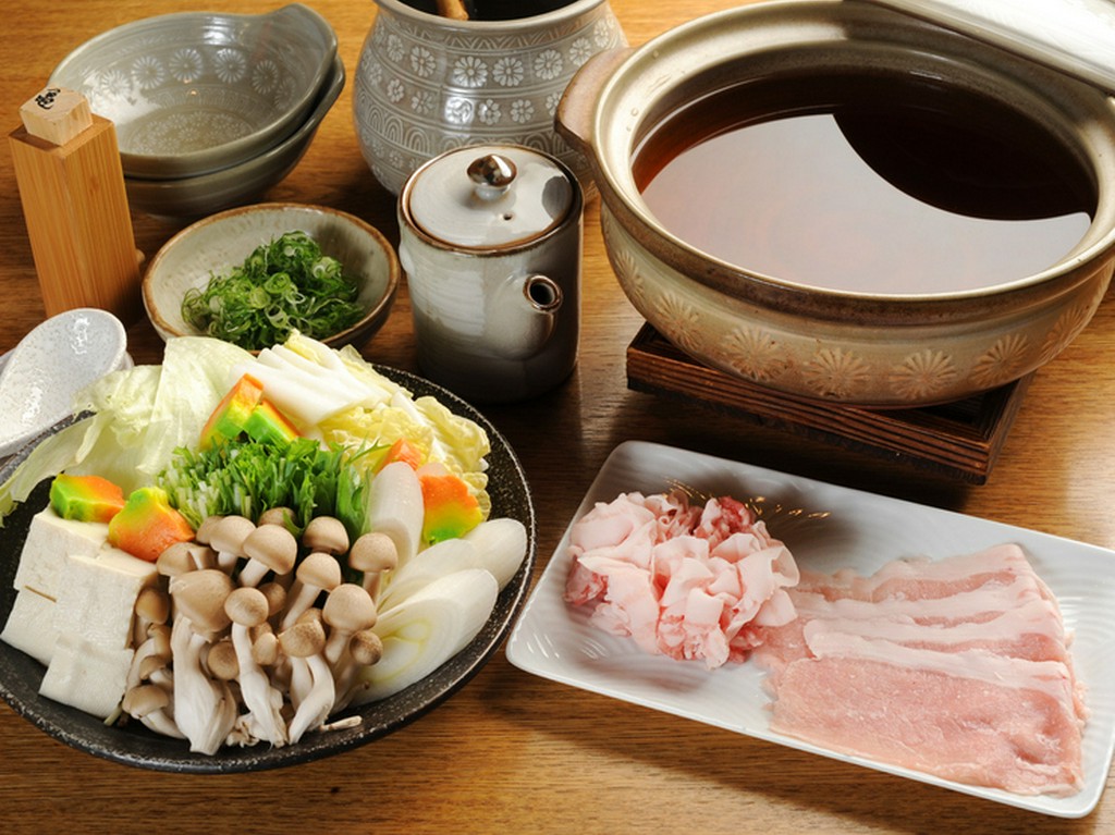 京番茶のゆたかな香りでいただく『京番茶ダシのもち豚しゃぶしゃぶ鍋』　一人前