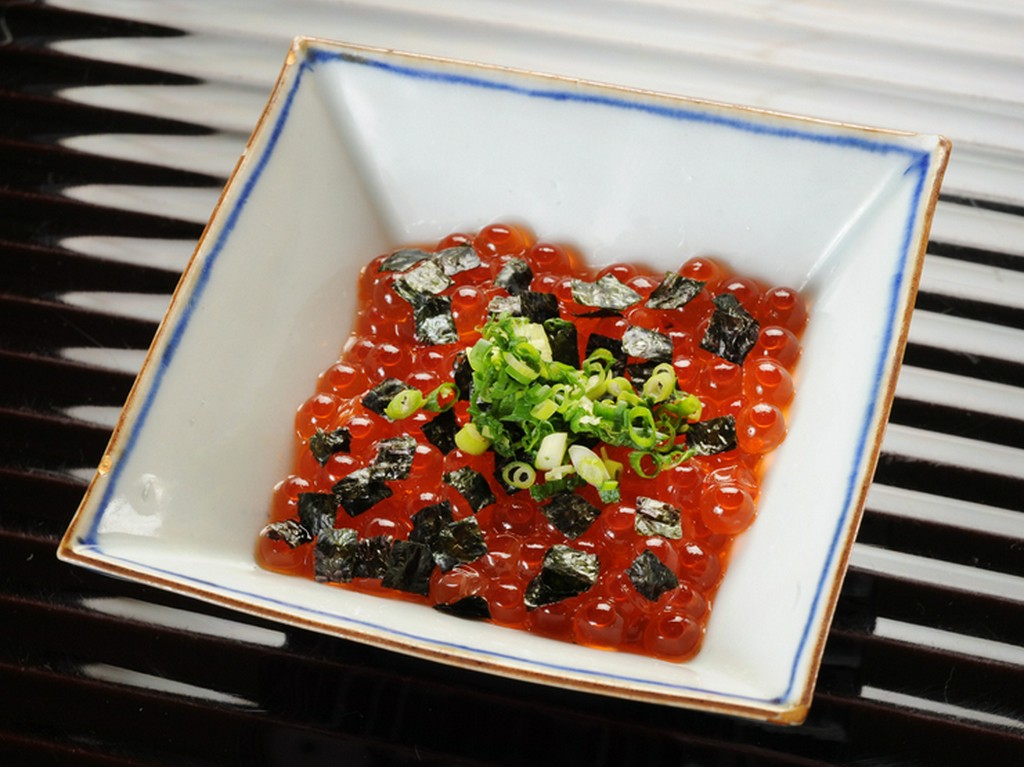 くみ上げ湯葉　イクラかけ