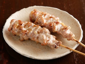 宮古島の塩でさっぱりと、弾力ある食感に魅せられる『せせり』