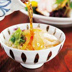 愛媛の美味しい郷土料理『名物　かどやの宇和島鯛めし』