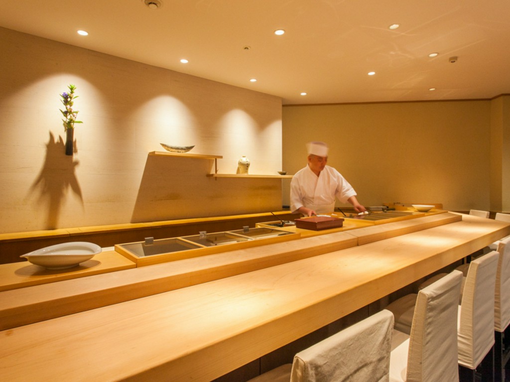 凛とした雰囲気を感じさせながらも、気後れせず過ごせる