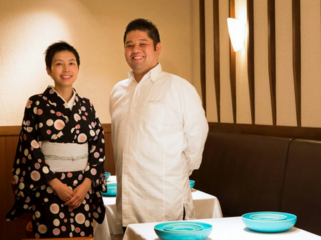 浅草らしい雰囲気を醸し出す、着物に身を包んでのおもてなし