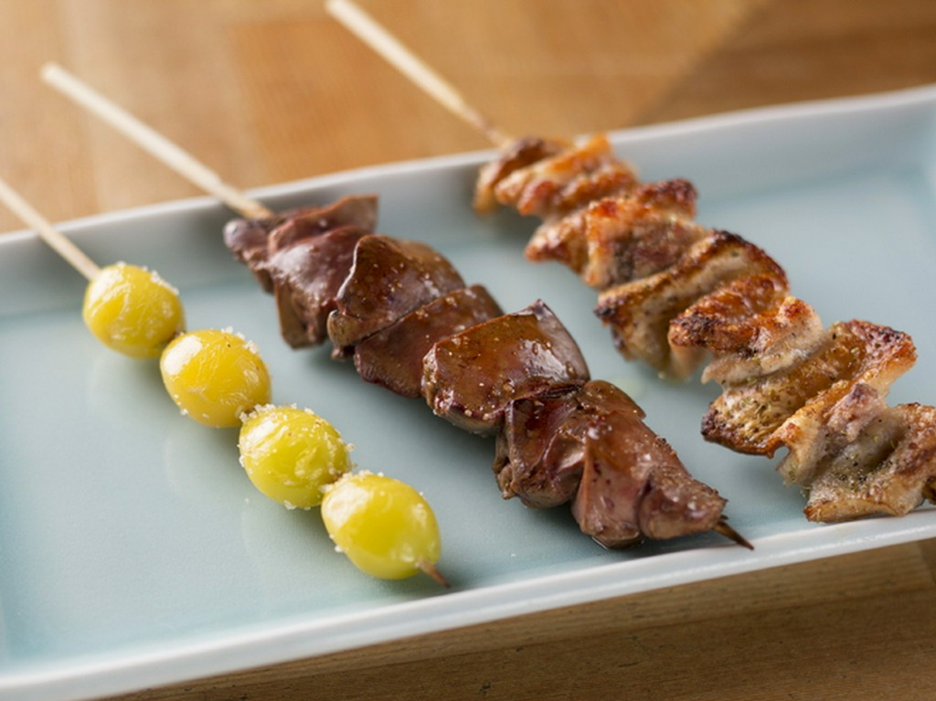 醤油×バルサミコのタレで味わう鮮度抜群の『レバー』