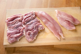 締まった肉質に旨みが凝縮された、奥久慈しゃも