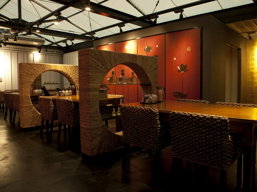 改まった会食にもぴったり！　シックなダイニングエリア