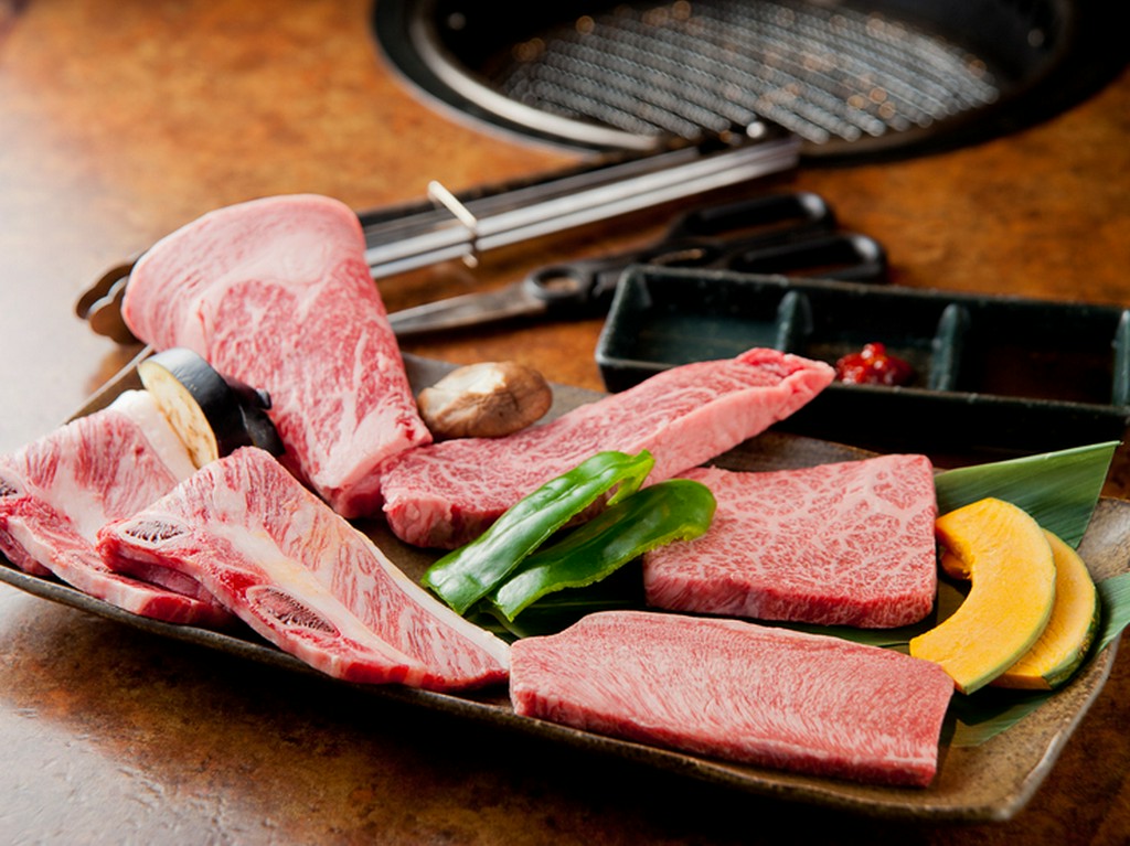 正真正銘のA4上からA5ランクの国産黒毛和牛を使用