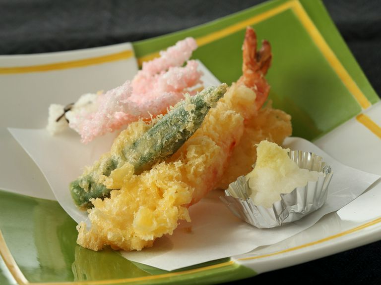 油のキレも素晴らしく心地良い食感を楽しめる「天ぷら」
