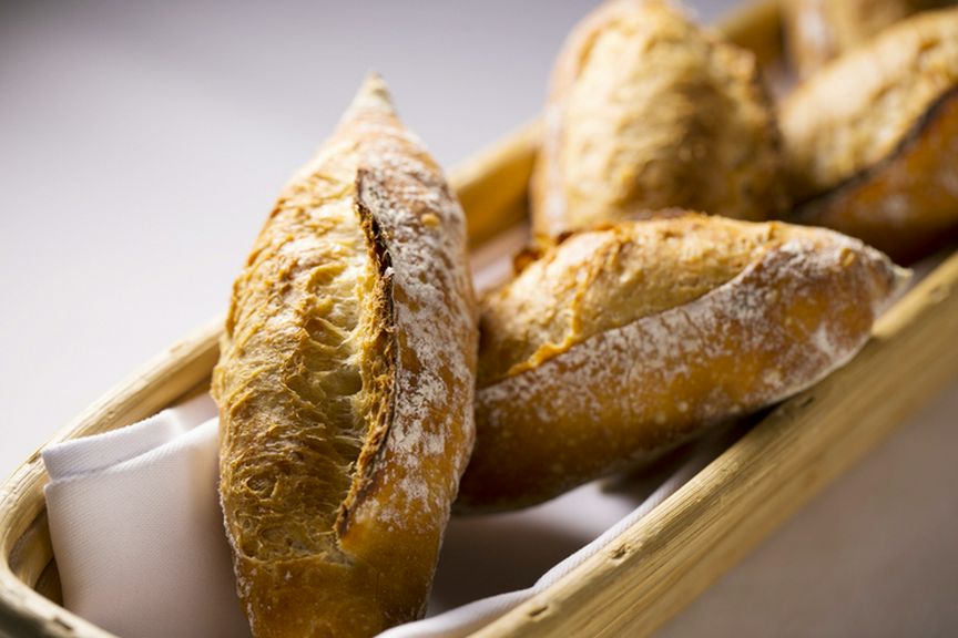 北海道産小麦が香ばしい『手捏ね低温長時間熟成バゲット』