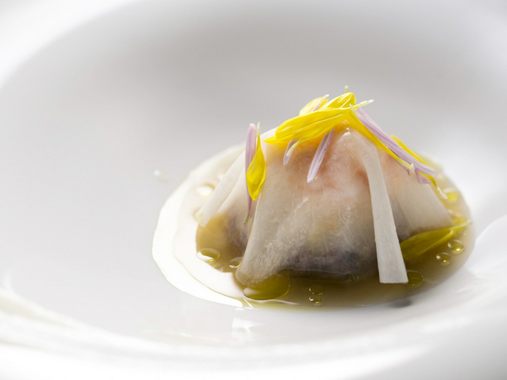 温かい前菜より『ボタン海老と白子のリゾット昆布と山葵風味』