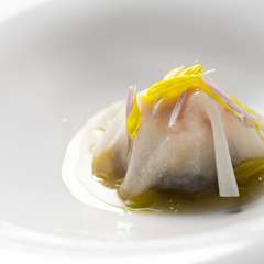 温かい前菜より『ボタン海老と白子のリゾット昆布と山葵風味』
