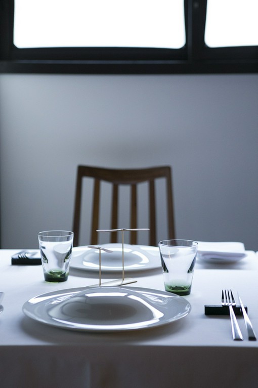 シンプルなテーブル。演出も当店らしく