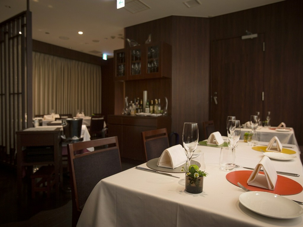 木の温もりに包まれて、心地良いひとときを