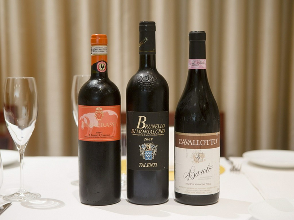 見やすさ、選びやすさ重視のワインリスト