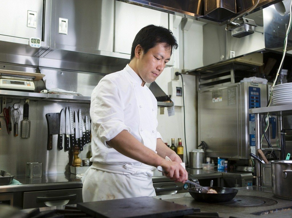 季節の素材を、期間限定のスペシャリテに