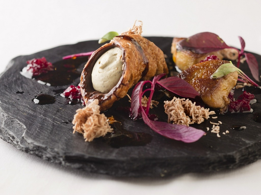 ほろ苦いコーヒーと濃厚なフォアグラの『コーヒーフォアグラのカンノーリ』