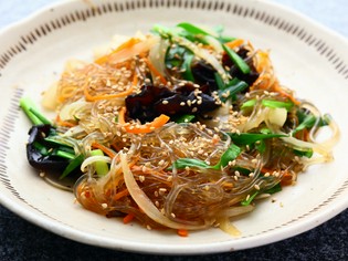 本場から直送の韓国食材を使った、本格的な韓国家庭料理の味