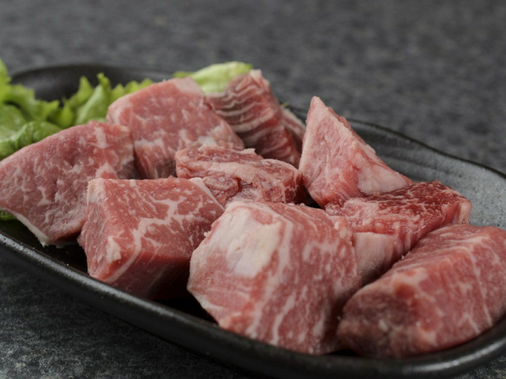 大きい角切りが嬉しい、肉の味をしっかり味わう『ヒレ』
