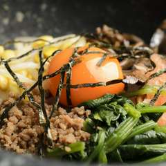 ジュージューと焼ける音が食欲をそそる『石焼ビビンバ』