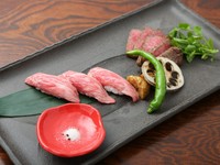 Ａ－5ランクの黒毛和牛です。いちぼとは、牛のお尻の先あたりの柔らかい赤身肉。黒トリュフ塩でお召し上がりください。
※じっくり火を入れますので、少々お時間をいただきます。

