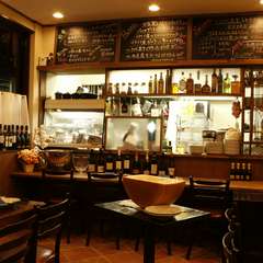 駅から徒歩3分。会社帰りに気楽に寄れるイタリアン