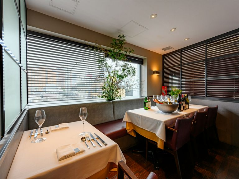 季節ごとに変わる植物が彩りを添える、上質な空間