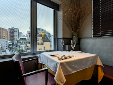 特別な記念日やお祝いの日に、幸せな食事時間を共有