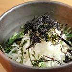 黒ばら海苔と山葵ドレッシングが味の決め手
