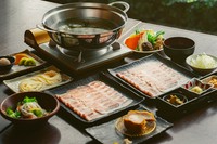 金華豚しゃぶしゃぶコース