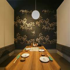 落ちついた、優雅な趣の個室もあり、接待にもおすすめ