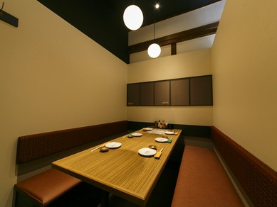 天井が吹き抜けになっていて、開放感のある個室