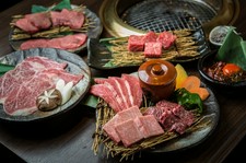 一番人気！　良いお肉を安くで堪能できる大満足のコースです。九州の黒毛和牛に変わる場合がございます。