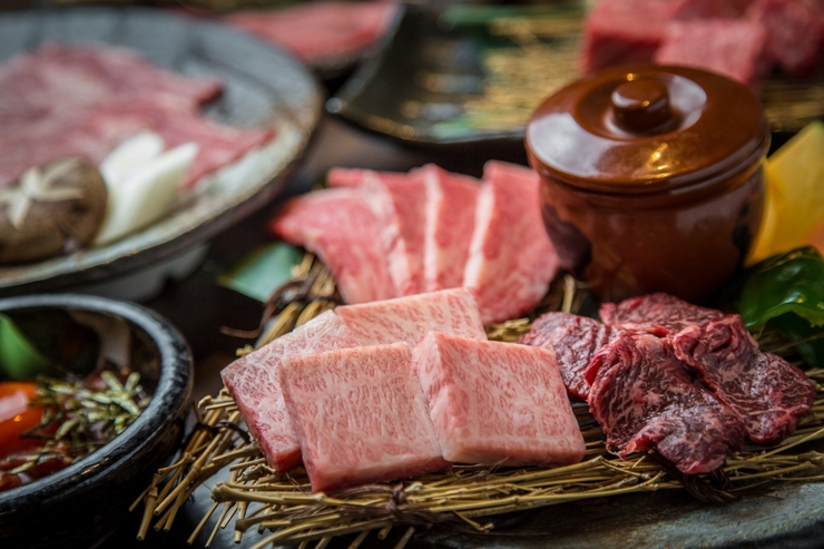 Weekday only [Enjoy Yakiniku Course] Imari beef, pickled short ribs... 17 dishes [2 hours standard all-you-can-drink] 5,500 yen