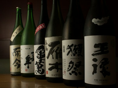 日本酒3種飲み比べも一興！料理を引き立てるこだわりの日本酒