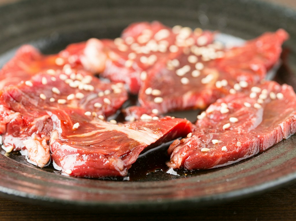 赤身肉には赤身専用のタレを　毎日つくるオリジナルの焼肉ダレ