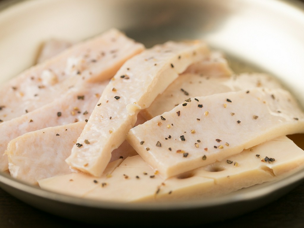 コリコリとした食感がビールとの相性抜群『動脈（ちくわ）』（味噌or塩）