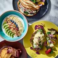 ※お選びいただくセットによりご料金が異なります。
※メニューは仕入状況等により変更となる場合がございます。予めご了承下さい。
※お席のお時間は10:30までとさせていただきます。
※アレルギー食材がございます場合は事前にお知らせくださいます様お願い致します。
※6歳以上は大人のお客様と同じ商品での対応となります。
※6歳以下のお子様は、1500円にて、焼き立てのトーストと、ブッフェをお楽しみ頂けます。